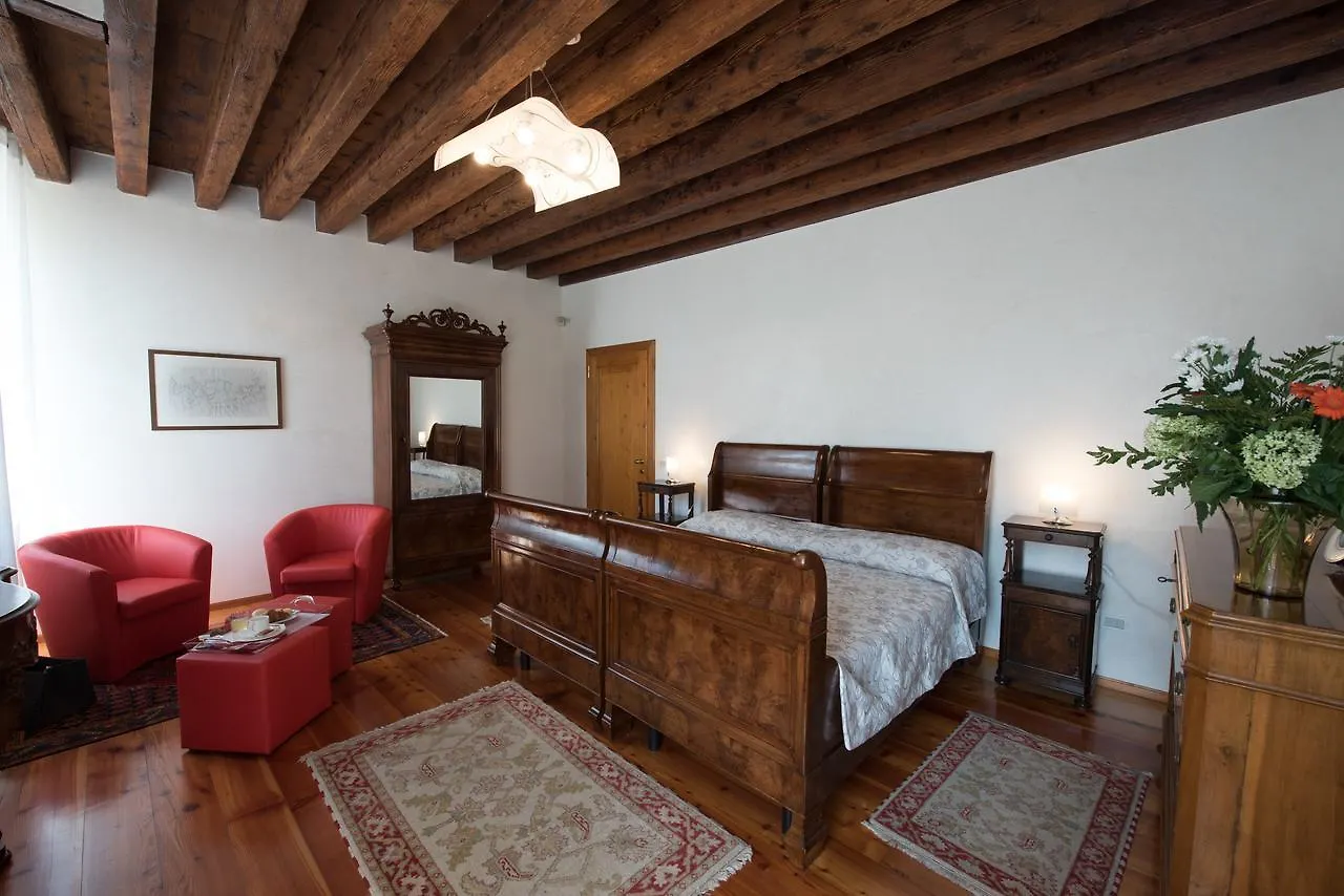 Villa Curti Sovizzo 0*,  Italia